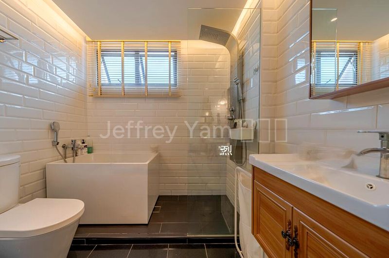 4 Bed Condo for Sale in  Mirage Tower - Image 3